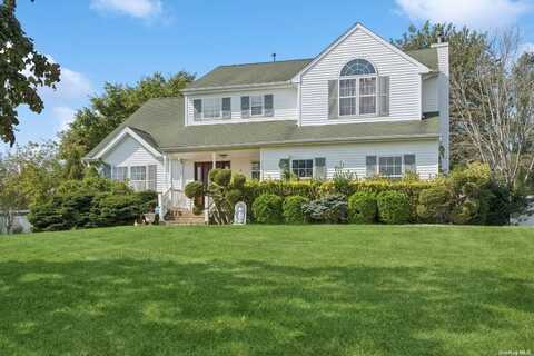 111 Vista Lane, Manorville, NY 11949