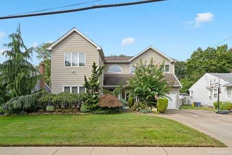 545 Allen Road, Woodmere, NY 11598