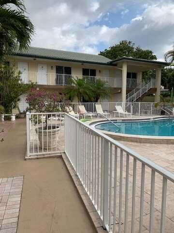 1907 NE 2nd Street, Deerfield Beach, FL 33441