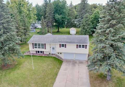 806 Des Moines Drive, Windom, MN 56101