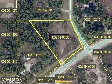 9839 Strike, BONITA SPRINGS, FL 34135