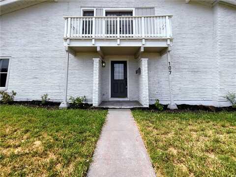 107 Shore Drive, Portland, TX 78374