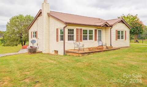 8 Sunshine Ridge Drive Drive, Leicester, NC 28748