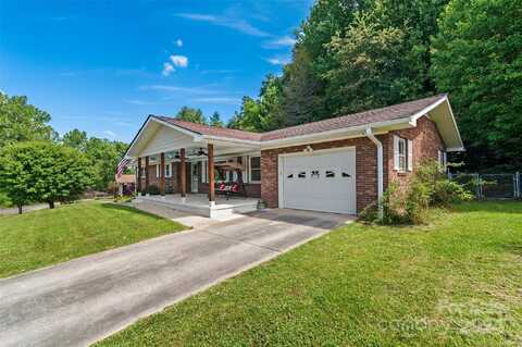 121 Auburn Park Drive, Waynesville, NC 28786