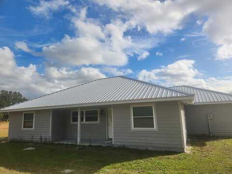 4390 160th St, Trenton, FL 32693