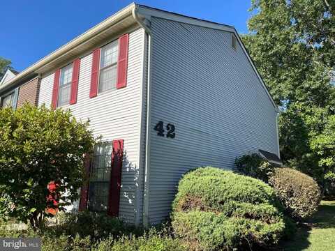 6 HARRIS COURT, TRENTON, NJ 08648