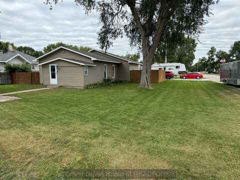 401 8th St, Chapman, NE 68827