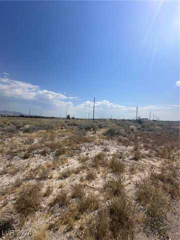 520 Thomas Lane, Pahrump, NV 89060