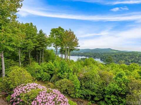 721 Lakeside Drive, Lake Toxaway, NC 28747