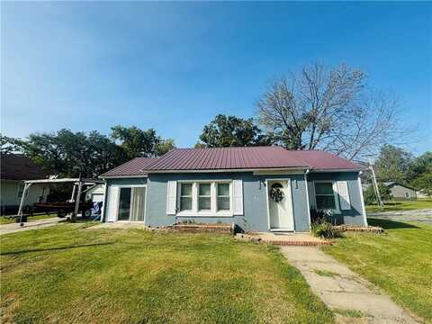 109 E Washington Street, Jamesport, MO 64648