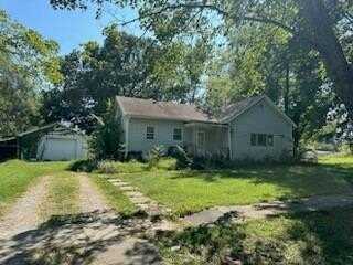 723 Walnut Street, Mound City, KS 66056