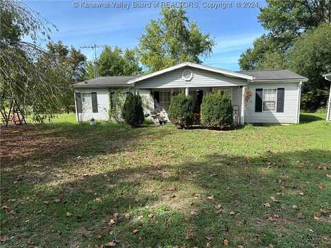 138 Layne Street, Letart, WV 25253