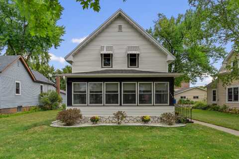 1408 Wood St, La Crosse, WI 54603