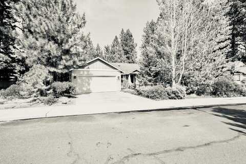 19476 Fishhawk Loop, Bend, OR 97702