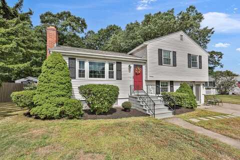 19 Midland Ave, Franklin, MA 02038