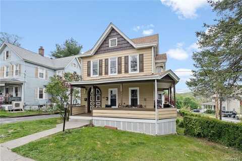 37 Bank Street, Walden, NY 12586