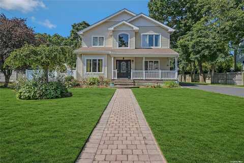 984 Baldwin Path, Dix Hills, NY 11746