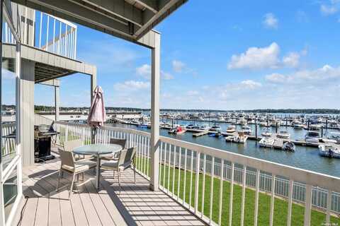 25 Sands Court, Port Washington, NY 11050