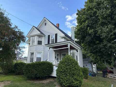 2 Lincoln Street, Houlton, ME 04730