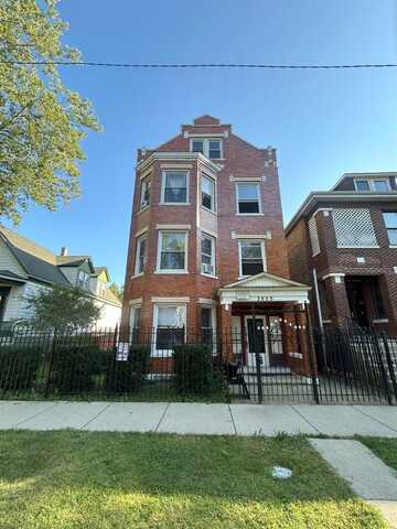 2853 W 40th Street, Chicago, IL 60632