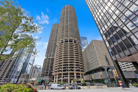 300 N State Street, Chicago, IL 60654