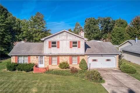 595 Wyndclift, Austintown, OH 44515