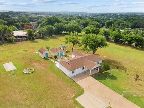 744 N Crockett Street, Granbury, TX 76048