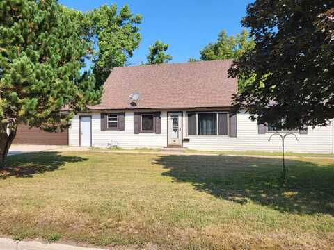 308 W Bridge Ave., Flandreau, SD 57028