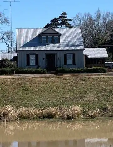 300 South Lincoln, Tallulah, LA 71282