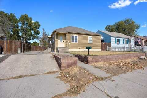 207 E 3rd Ave, Kennewick, WA 99336