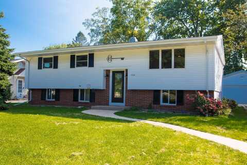 1620 S SEMINOLE Road, APPLETON, WI 54914