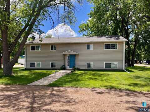 101 E 3rd St, Worthing, SD 57077