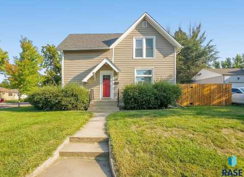 1620 W 15th St, Sioux Falls, SD 57104