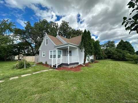 3122 W MICHIGAN Avenue, Lansing, MI 48917