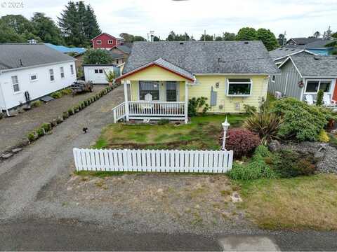 317 10TH ST, Long Beach, WA 98631