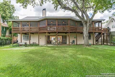 142 SPYGLASS RD, McQueeney, TX 78123