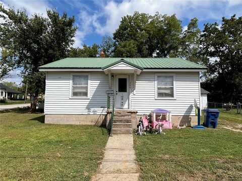 306 W Hunt Street, Salem, MO 65560