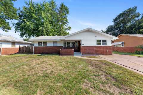 1315 Marlboro, Wichita, KS 67217