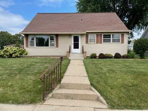 111 6th Street, Waunakee, WI 53597