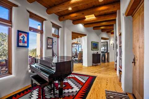 3 Crestview Circle, Santa Fe, NM 87506