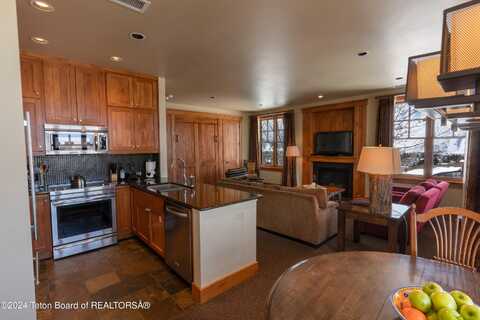 537 SNOW KING Loop, Jackson, WY 83001