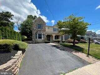 140 E MOUNT PLEASANT AVENUE, AMBLER, PA 19002