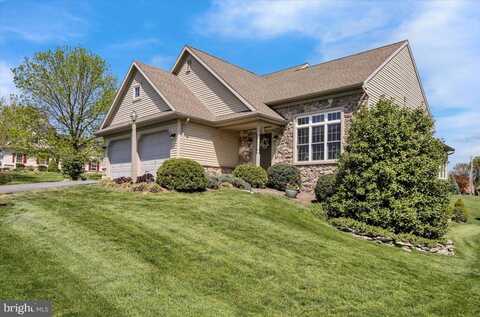 41 BEGONIA COURT, WOMELSDORF, PA 19567