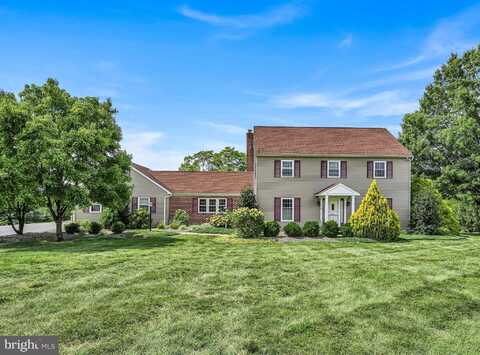 1094 HILLTOP ROAD, LEESPORT, PA 19533