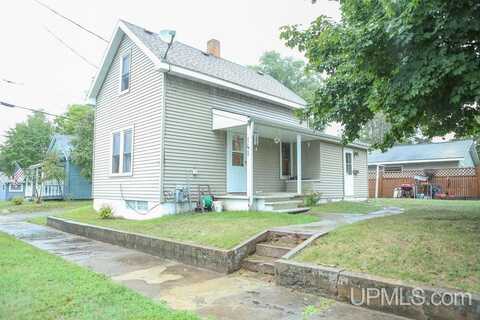 141 Pinehurst, Kingsford, MI 49802