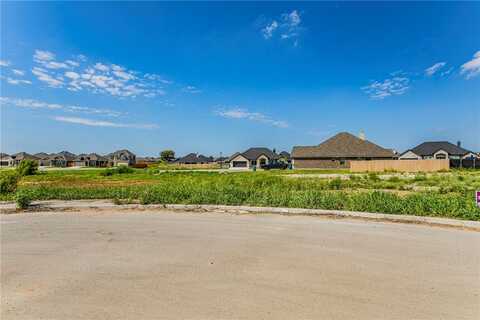 959 Gallant Fox Road, Hewitt, TX 76643