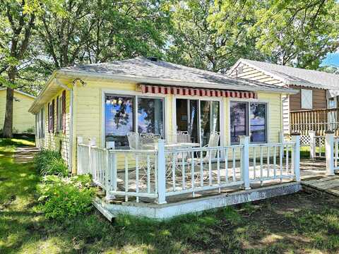 Oakland Beach, DETROIT LAKES, MN 56501