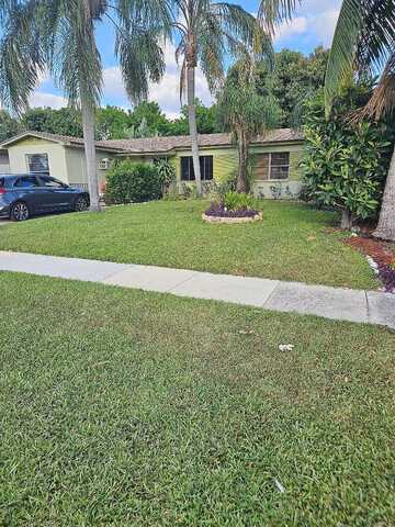 1St, BOYNTON BEACH, FL 33435