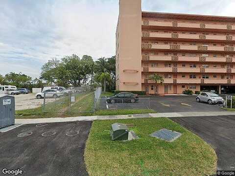 14Th, HALLANDALE BEACH, FL 33009