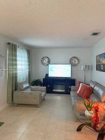 26Th, HIALEAH, FL 33016